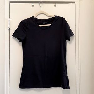 Amazon essentials tee (2)
